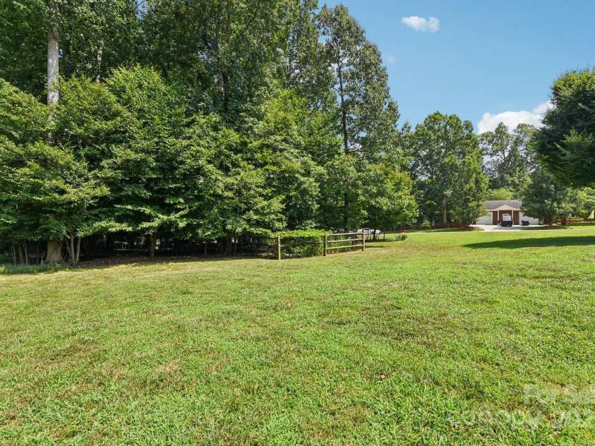 3865 Willow Grove Lane, Concord, NC 28025.  MLS# CAR4279521, YatesRealty ID 31862. 