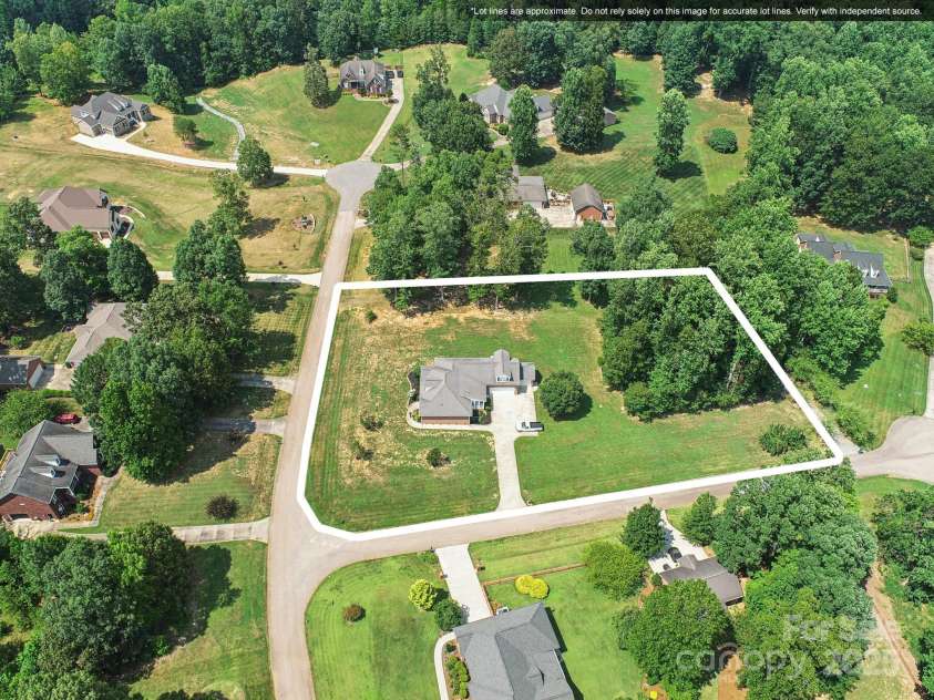 3865 Willow Grove Lane, Concord, NC 28025.  MLS# CAR4279521, YatesRealty ID 31862. 