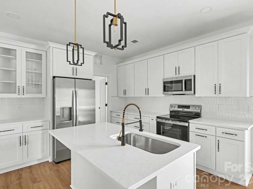 510 Thomas Street, Marshville, NC 28103.  MLS# CAR4373335, YatesRealty ID 31862. Kitchen