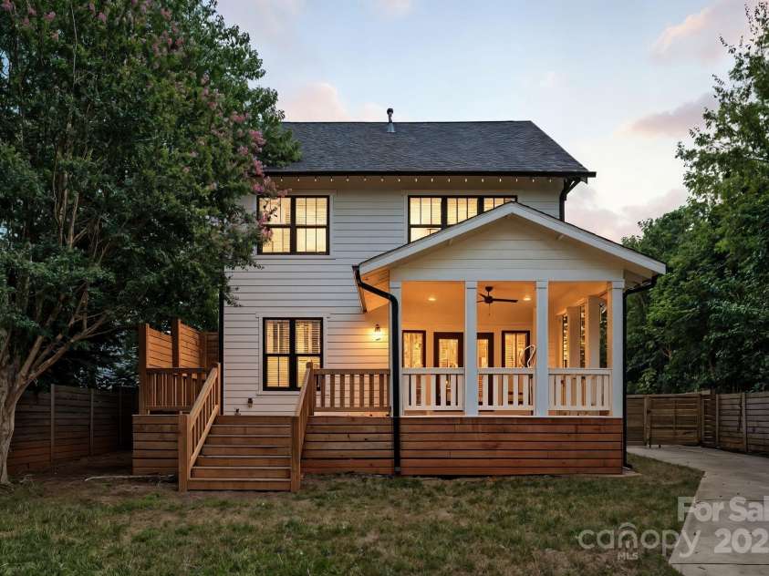 1215 Louise Avenue, Charlotte, NC 28205.  MLS# CAR4282874, YatesRealty ID 31863. 