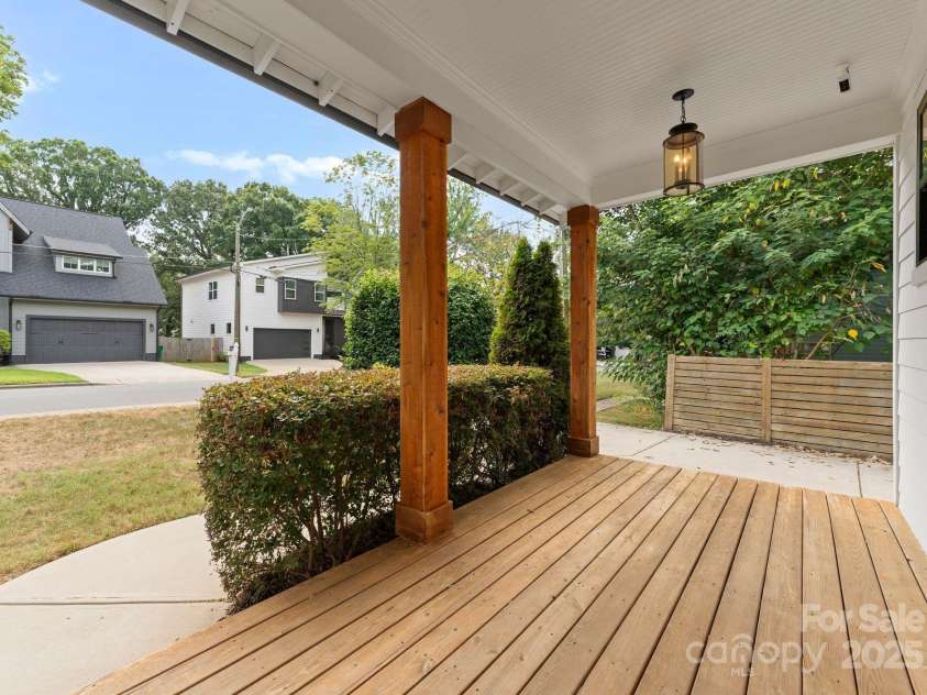 1215 Louise Avenue, Charlotte, NC 28205.  MLS# CAR4282874, YatesRealty ID 31863. 
