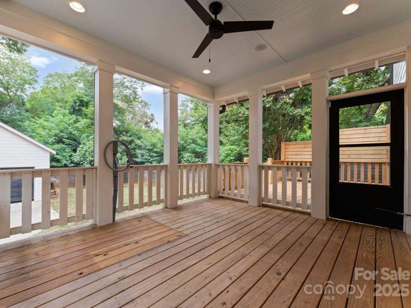 1215 Louise Avenue, Charlotte, NC 28205.  MLS# CAR4282874, YatesRealty ID 31863. 