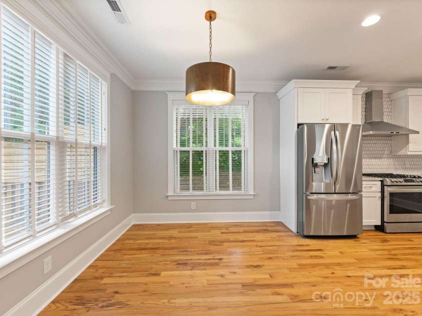 1215 Louise Avenue, Charlotte, NC 28205.  MLS# CAR4282874, YatesRealty ID 31863. 