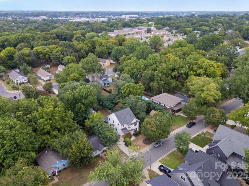 1215 Louise Avenue, Charlotte, NC 28205.  MLS# CAR4282874, YatesRealty ID 31863. 