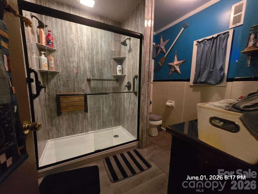 191 End Street, Chester, SC 29706.  MLS# CAR4388647, YatesRealty ID 31864. Bathroom 2 remodeled