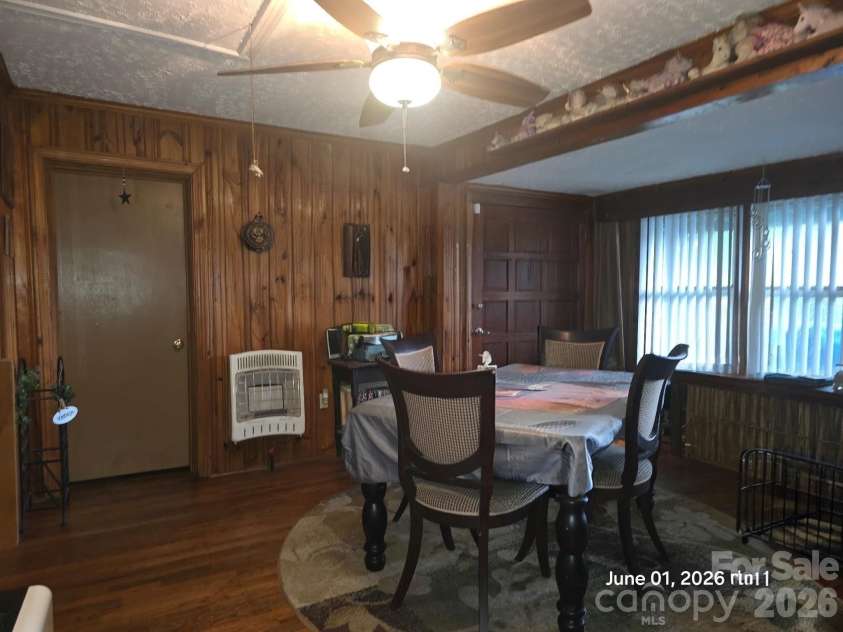 191 End Street, Chester, SC 29706.  MLS# CAR4388647, YatesRealty ID 31864. Formal dining room