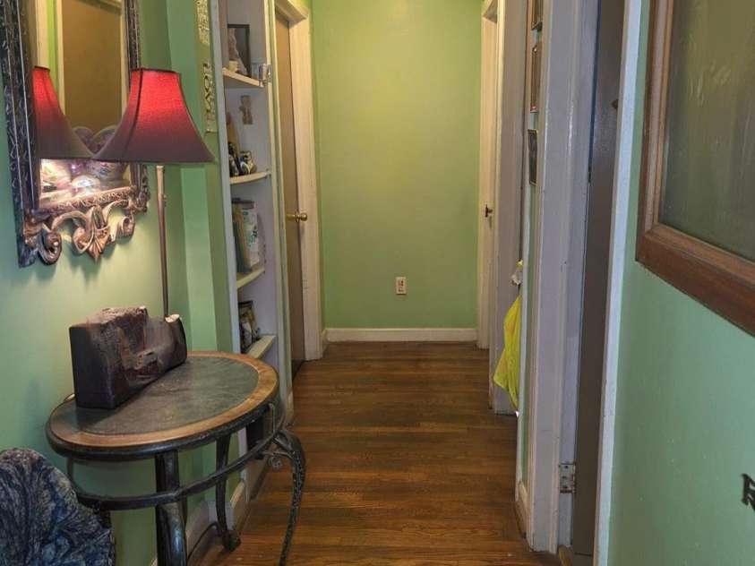 191 End Street, Chester, SC 29706.  MLS# CAR4388647, YatesRealty ID 31864. Hallway