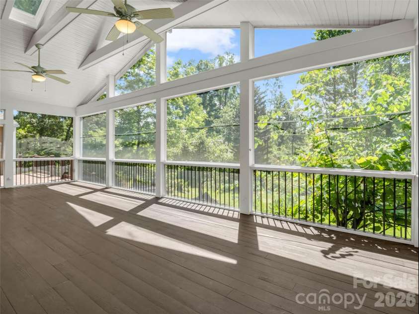 52 Forest Road, Asheville, NC 28803.  MLS# CAR4390190, YatesRealty ID 31865. 