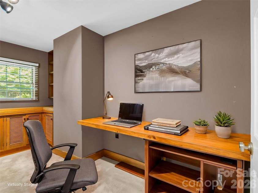 52 Forest Road, Asheville, NC 28803.  MLS# CAR4390190, YatesRealty ID 31865. 