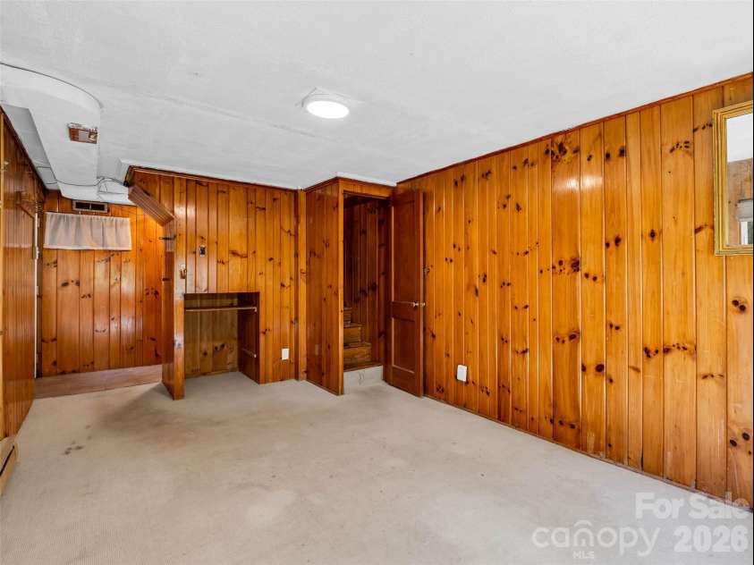 52 Forest Road, Asheville, NC 28803.  MLS# CAR4390190, YatesRealty ID 31865. 