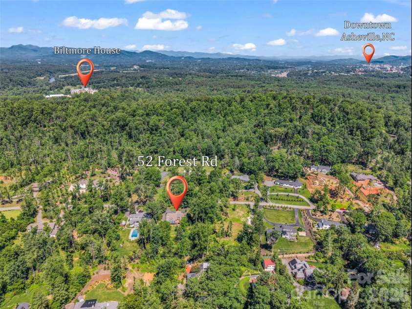 52 Forest Road, Asheville, NC 28803.  MLS# CAR4390190, YatesRealty ID 31865. 