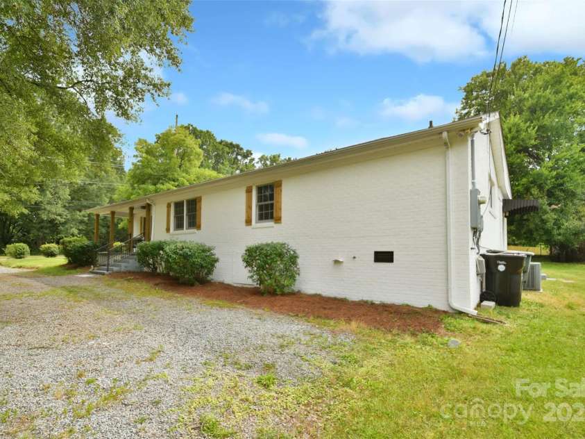 80 Sumner Avenue, Concord, NC 28027.  MLS# CAR4275952, YatesRealty ID 31865. 