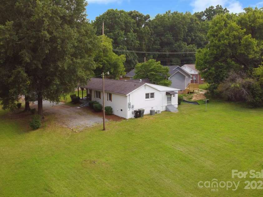 80 Sumner Avenue, Concord, NC 28027.  MLS# CAR4275952, YatesRealty ID 31865. 