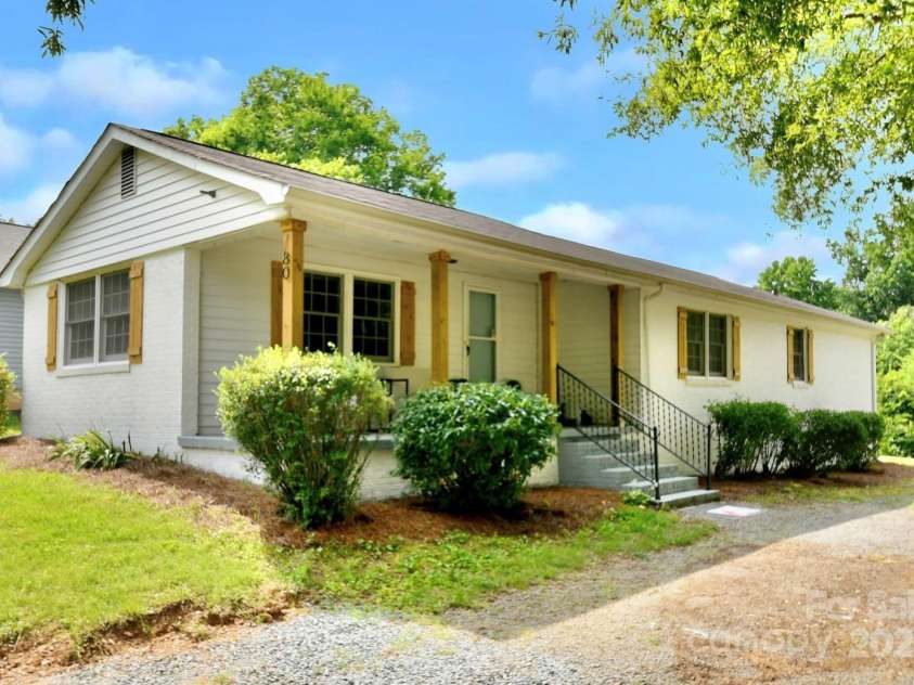 80 Sumner Avenue, Concord, NC 28027.  MLS# CAR4275952, YatesRealty ID 31865. Welcome Home!