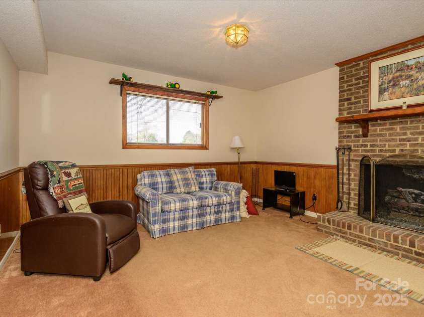 13815 Mayes Road, Huntersville, NC 28078.  MLS# CAR4282777, YatesRealty ID 31867. 