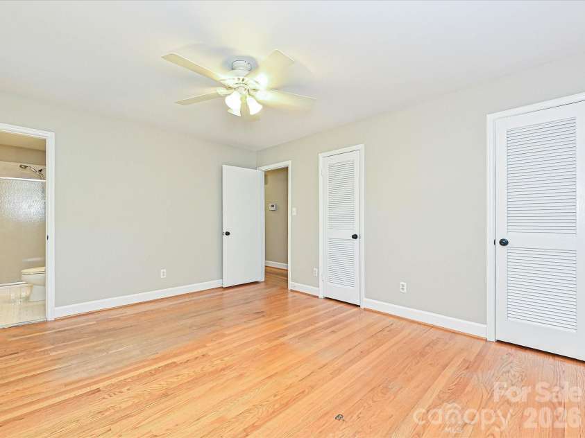 6947 Woodstock Drive, Charlotte, NC 28210.  MLS# CAR4390729, YatesRealty ID 31867. 