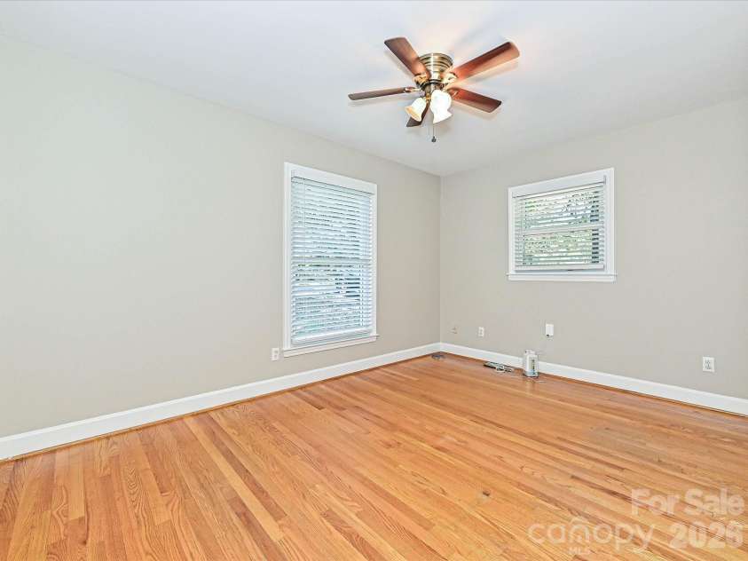 6947 Woodstock Drive, Charlotte, NC 28210.  MLS# CAR4390729, YatesRealty ID 31867. 