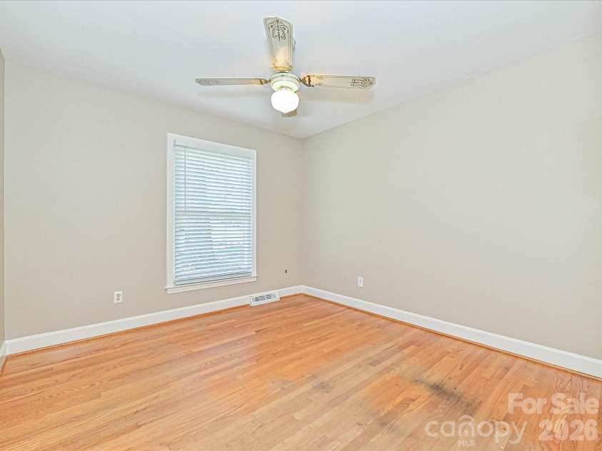 6947 Woodstock Drive, Charlotte, NC 28210.  MLS# CAR4390729, YatesRealty ID 31867. 
