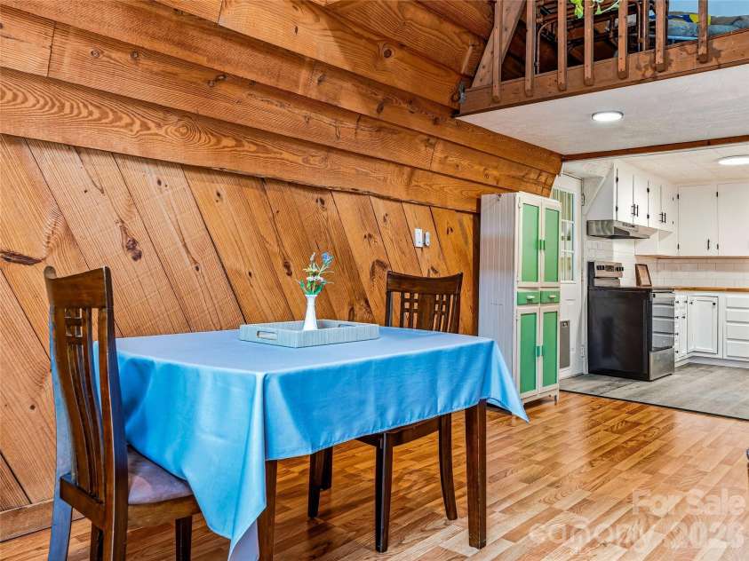 355 London Road, Asheville, NC 28803.  MLS# CAR4392205, YatesRealty ID 31868. 