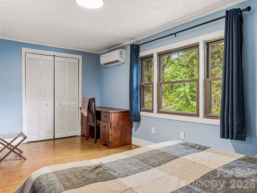 355 London Road, Asheville, NC 28803.  MLS# CAR4392205, YatesRealty ID 31868. 