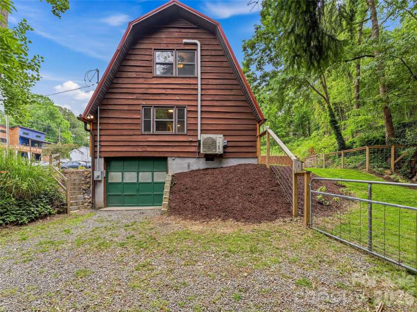 355 London Road, Asheville, NC 28803.  MLS# CAR4392205, YatesRealty ID 31868. 
