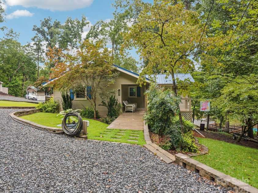 500 Deerfield Road, Mount Gilead, NC 27306.  MLS# CAR4289933, YatesRealty ID 31868. 