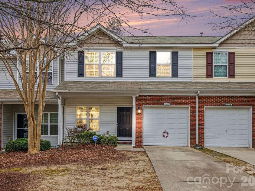 14262 Tamarack Drive, Charlotte, NC 28273.  MLS# CAR4337195, YatesRealty ID 3187. 