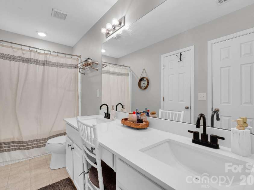 1570 Maypine Commons Way, Rock Hill, SC 29732.  MLS# CAR4345567, YatesRealty ID 3187. 