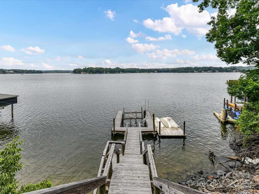 2061 Marquesas Avenue, Tega Cay, SC 29708.  MLS# CAR4278869, YatesRealty ID 31870. 