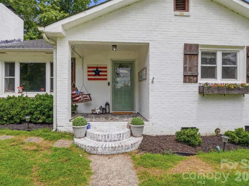 2698 Greenwood Road, Rock Hill, SC 29730.  MLS# CAR4391025, YatesRealty ID 31870. 