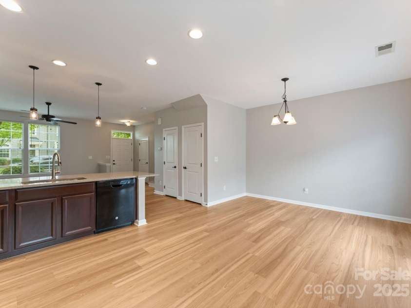 22330 Market Street, Cornelius, NC 28031.  MLS# CAR4290288, YatesRealty ID 31871. 