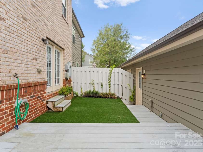 22330 Market Street, Cornelius, NC 28031.  MLS# CAR4290288, YatesRealty ID 31871. 