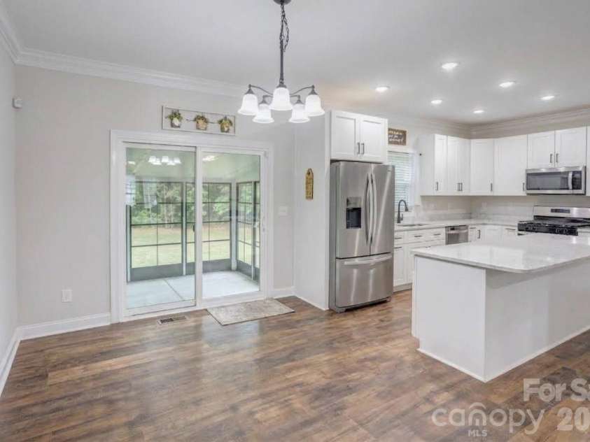 317 Oak Brook Drive, Salisbury, NC 28146.  MLS# CAR4394271, YatesRealty ID 31871. 