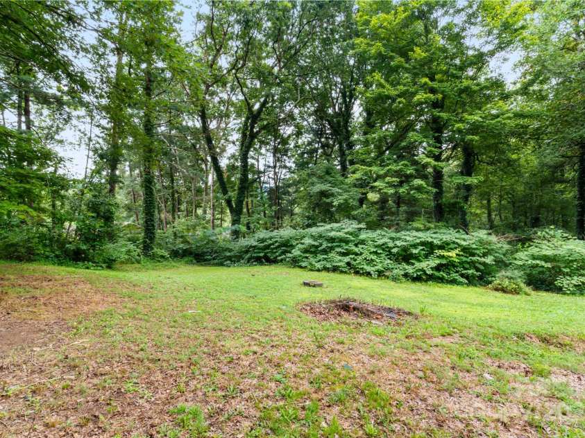 28 Myrtle Road, Swannanoa, NC 28778.  MLS# CAR4289376, YatesRealty ID 31872. Yard