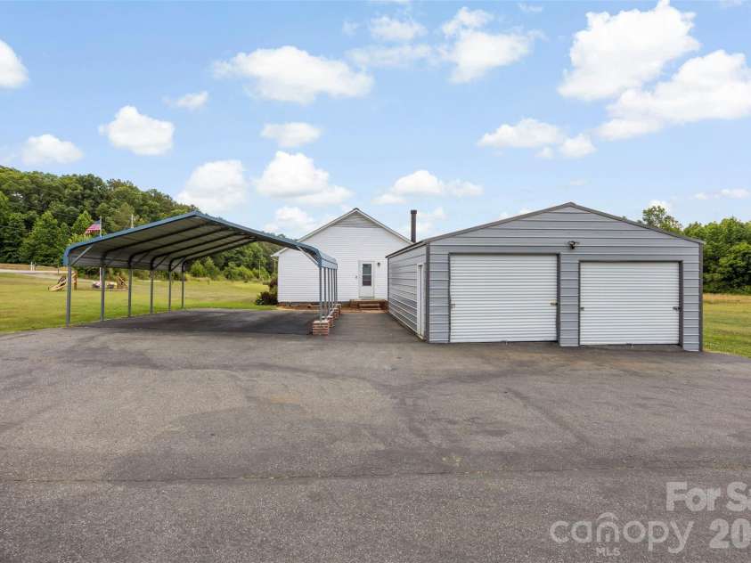 40047 Old Salisbury Road, New London, NC 28127.  MLS# CAR4394424, YatesRealty ID 31873. 
