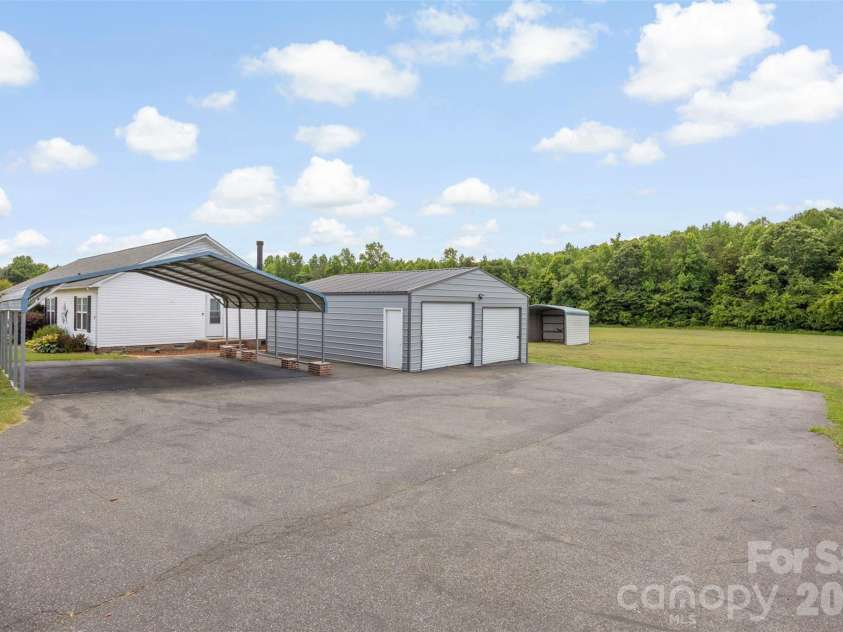 40047 Old Salisbury Road, New London, NC 28127.  MLS# CAR4394424, YatesRealty ID 31873. 