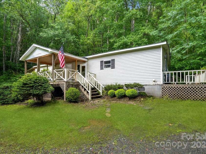 125 Stargazer Lane, Tuckasegee, NC 28783.  MLS# CAR4286319, YatesRealty ID 31876. 