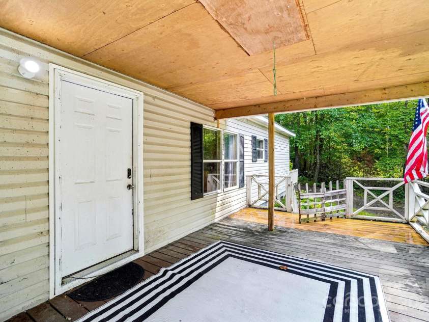 125 Stargazer Lane, Tuckasegee, NC 28783.  MLS# CAR4286319, YatesRealty ID 31876. 
