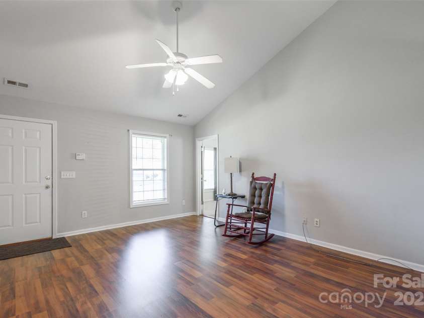 823 Prestwick Drive, Rock Hill, SC 29730.  MLS# CAR4282539, YatesRealty ID 31877. 