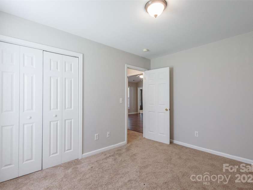 823 Prestwick Drive, Rock Hill, SC 29730.  MLS# CAR4282539, YatesRealty ID 31877. 