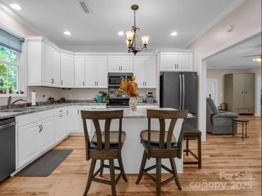 390 Darlington Road, Rutherfordton, NC 28139.  MLS# CAR4282508, YatesRealty ID 31878. Kitchen island
