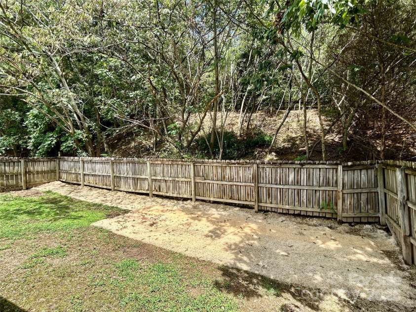 839 Anchor Way, Kannapolis, NC 28083.  MLS# CAR4274496, YatesRealty ID 31879. 