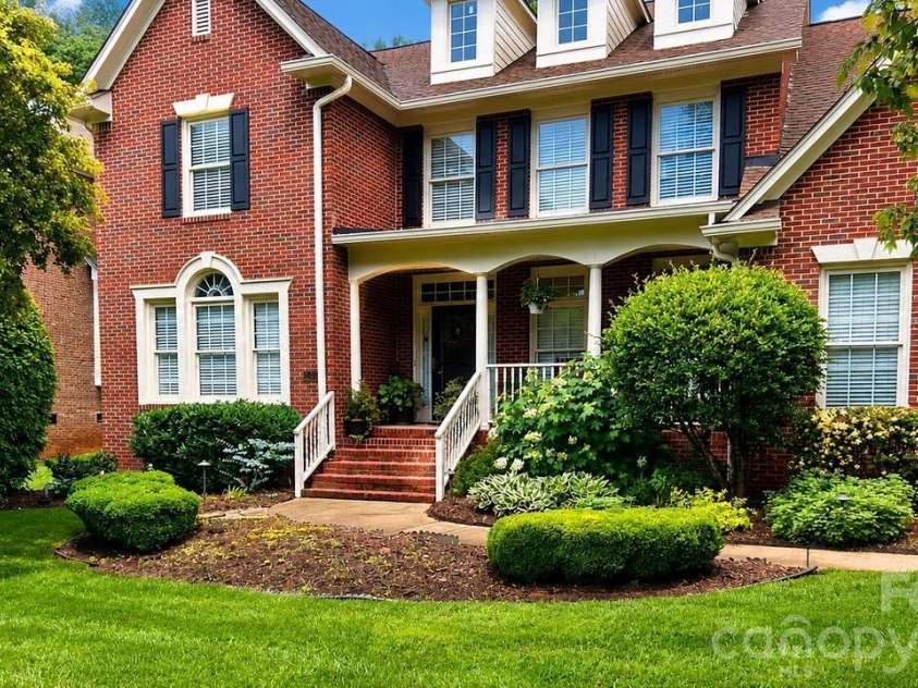 8716 Devonshire Drive, Huntersville, NC 28078.  MLS# CAR4377516, YatesRealty ID 31879. 