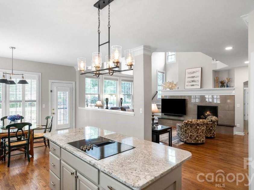 8716 Devonshire Drive, Huntersville, NC 28078.  MLS# CAR4377516, YatesRealty ID 31879. 