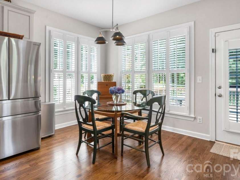 8716 Devonshire Drive, Huntersville, NC 28078.  MLS# CAR4377516, YatesRealty ID 31879. Breakfast nook