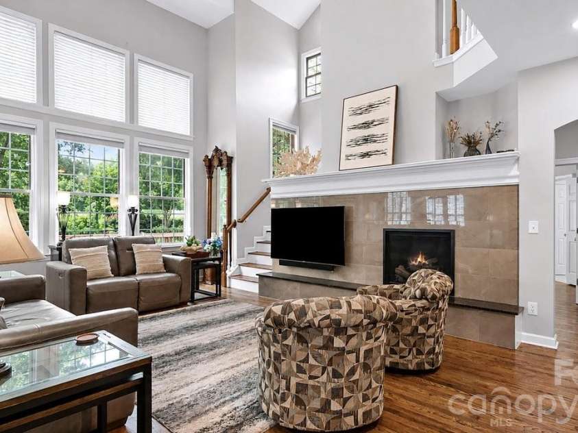 8716 Devonshire Drive, Huntersville, NC 28078.  MLS# CAR4377516, YatesRealty ID 31879. Family room