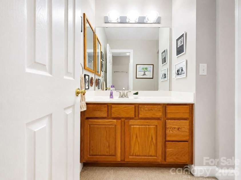 8716 Devonshire Drive, Huntersville, NC 28078.  MLS# CAR4377516, YatesRealty ID 31879. Full Bath/ Jack and Jill