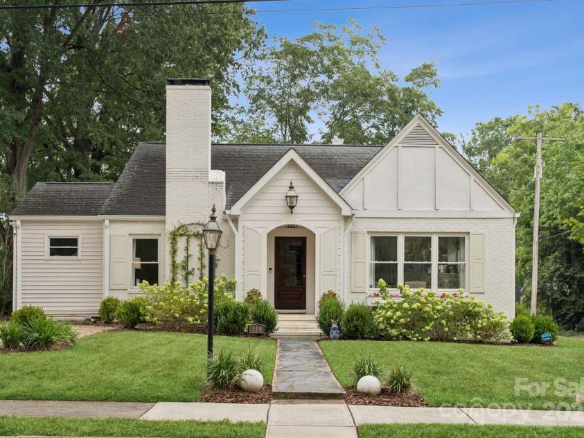 114 Glendale Avenue, Concord, NC 28025.  MLS# CAR4286473, YatesRealty ID 31882. 