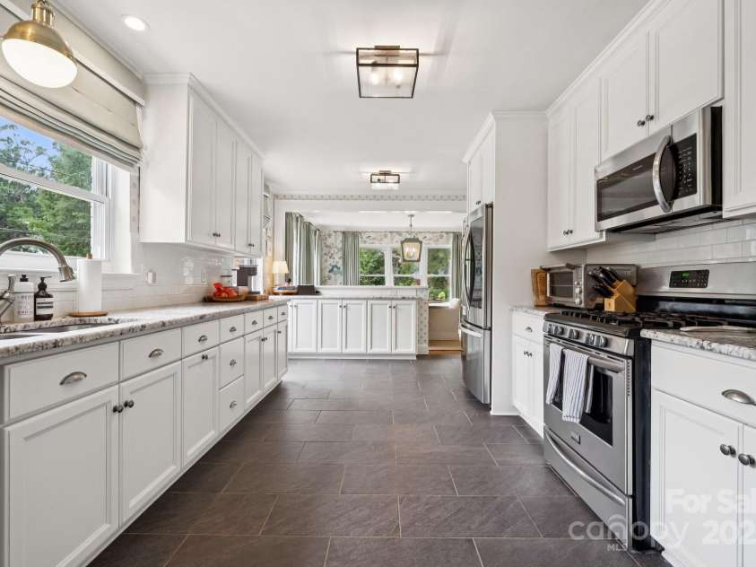 114 Glendale Avenue, Concord, NC 28025.  MLS# CAR4286473, YatesRealty ID 31882. 