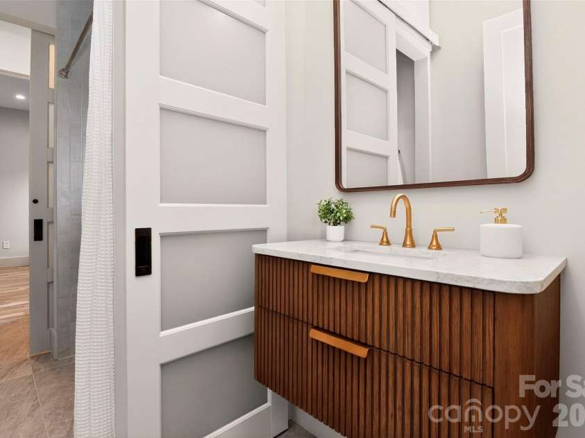 1304 Caldwell Street, Charlotte, NC 28206.  MLS# CAR4392742, YatesRealty ID 31883. 